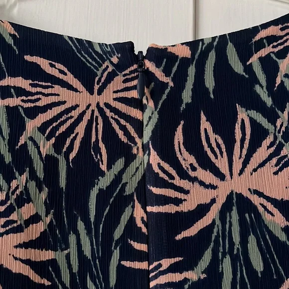 Madewell Ruffle-Sleeve Midi Dress in Oasis Palms - Picture 8 of 11